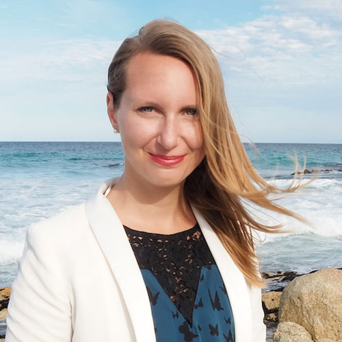 Dr. Juliane Boll